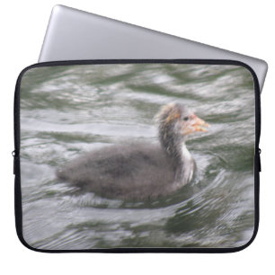 Niedliches Coot Chick auf Choppy Waters Laptop-Sie Laptopschutzhülle