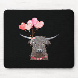 Niedliches Cow Valentine Tagesdesign mit Herzloone Mousepad