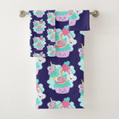 Niedliches Cupcake and Happy Ice Cream Muster Badhandtuch Set (Insitu)