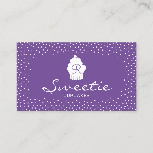 Niedliches Cupcake Logo Sweet Bakery Klasse Lila Visitenkarte (Vorderseite)