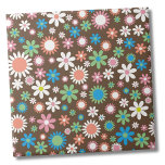 Niedliches Daisy-Muster Fliese<br><div class="desc">Dieser lebhafte Blumendruck sieht so aus, als wäre er aus den 70er oder 90er Jahren geradeaus, als er mit Blume Power Action zurückkam! Die Farben sind braun, rosa, blau, orange, grün und weiß. Ob Sie gewollt haben, diese Kachel als kleinen Untersetzer oder Trivet für einen Drink oder Teller zu verwenden......</div>
