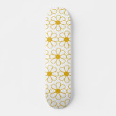 Niedliches Daisy Muster Mustard Gold und White Skateboard (Vorne)