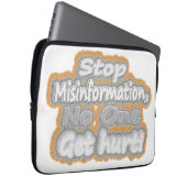 niedliches Design mit "Stopp Misinformation". Jetz Laptopschutzhülle (Vorne Rechts)