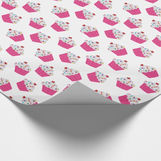Niedliches Dessert Hellrosa Cupcake Muster Geschenkpapier (Ecke)