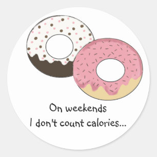 Niedliches Donut-Design mit Sprichwort Runder Aufkleber