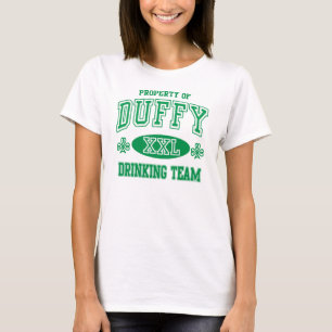 Niedliches Duffy irisches trinkendes Team T-Shirt