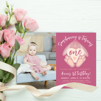 Niedliches Dusty Pink Einige Bunny 1. Party Foto Einladung