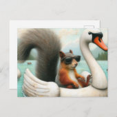 Niedliches Eichhörnchen auf einer Swan Floatie Postkarte (Vorne/Hinten)