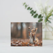 Niedliches Eichhörnchen, das eine Eichel fängt Postkarte (Stehend Vorderseite)