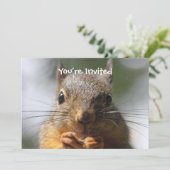Niedliches Eichhörnchen-lächelndes MakroFoto Einladung (Stehend Vorderseite)