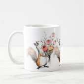 Niedliches Eichhörnchen mit Blumenstrauß Kaffeetasse (Links)