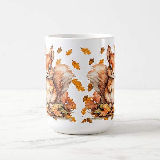 Niedliches Eichhörnchen mit Pilzen - Herbstwild Kaffeetasse (Mittel)