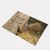 Niedliches Eichhörnchen-Nuss-Haus Fußmatte (Schrägansicht)