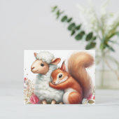 Niedliches Eichhörnchen umarmt ein Schaf Postkarte (Stehend Vorderseite)
