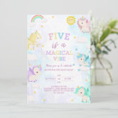 Niedliches Einhorn 5. Geburtstag Einladung (Stehend Vorderseite)