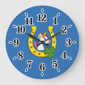 Niedliches Einhorn am St. Patrick's Day Große Wanduhr (Vorderseite)