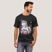 Niedliches Einhorn auf Blume T-Shirt (Vorne ganz)