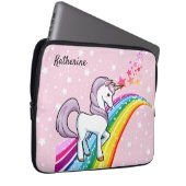 Niedliches Einhorn auf einem Regenbogen Name hinzu Laptopschutzhülle (Vorne Rechts)