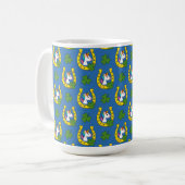 Niedliches Einhorn auf St Patrick's Day Pattern Kaffeetasse (Vorderseite Links)
