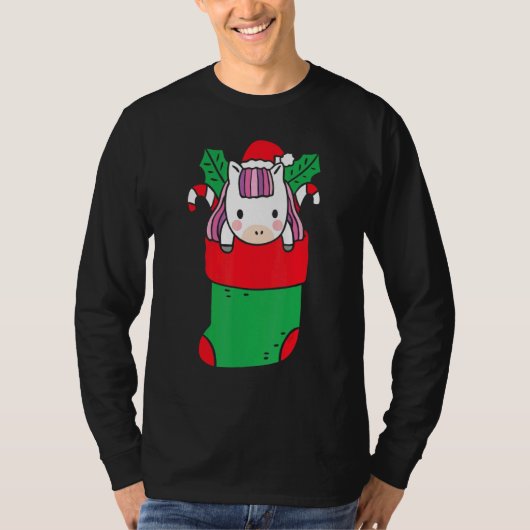 Niedliches Einhorn im Inneren der Weihnachtssocke T-Shirt (Vorderseite)