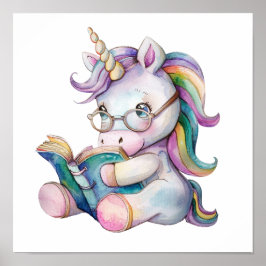 Niedliches Einhorn in Eyeglasses Lesen eines Buche Poster