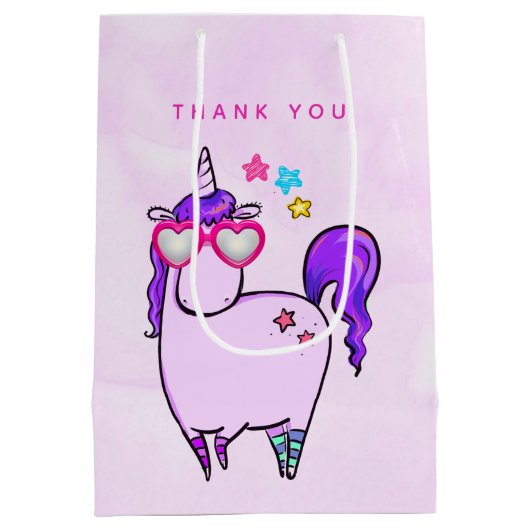 Niedliches Einhorn in Herz-Shaped-Brille Mittlere Geschenktüte (Rückseite)