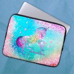 Niedliches Einhorn-Rosa Glitzer Regenbogenaqua Mon Laptopschutzhülle<br><div class="desc">Niedlicher, unicorn rosa Glitzer Regenbogen aqua monogramm Laptop Ärmel. Fügen Sie Ihrem Büro, Ihrem Schreibtisch oder Ihrem persönlichen Raum mit einem schicken und stilvollen individuelle Name und monogramm Laptop-Ärmel etwas Stil hinzu. Personalisieren Sie es mit einem Skriptnamen und Monogramm. Das perfekte Accessoire für ein modernes Mädchen oder eine modische Frau....</div>