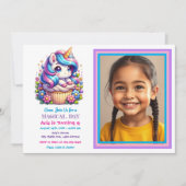 Niedliches Einhorn- und Cupcake-Foto des Kindes Ge Einladung (Vorderseite)