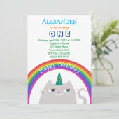 Niedliches Einhorn und Regenbogen 1. Geburtstag Einladung (Stehend Vorderseite)