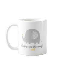 Niedliches Elefantenbaby auf dem Weg + Geburtsjahr