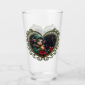 Niedliches Elfskind in grüner Hülle Glas (Vorderseite)