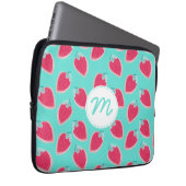 Niedliches Erdbeerfruchtmuster und Monogramm Laptopschutzhülle (Vorne Rechts)