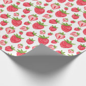 Niedliches Erdbeermuster Geburtstag Geschenkpapier (Ecke)