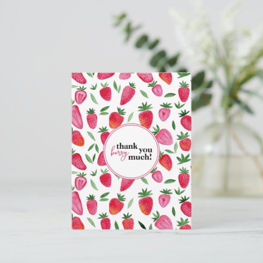 Niedliches Erdbeermuster Postkarte (Stehend Vorderseite)