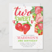 Niedliches Erdbeerthema 2. Geburtstag Einladung (Vorderseite)
