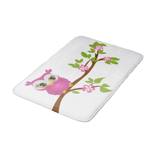 Niedliches Eulen-Rosa auf einer Badematte (Schrägansicht)