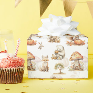 Niedliches Fairy Woodland Tiermuster Geschenkpapier