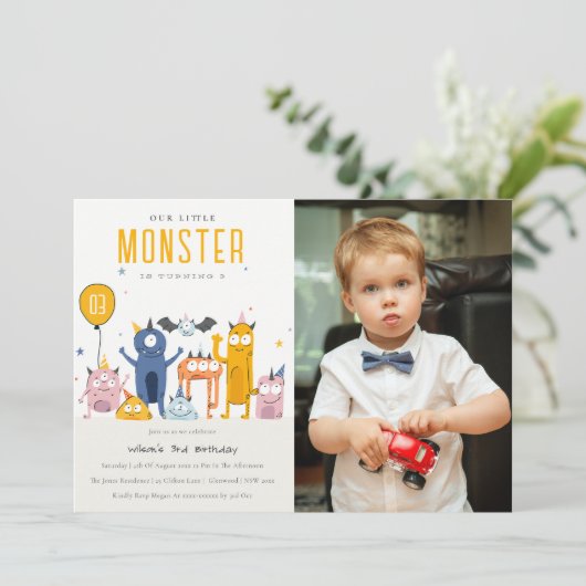 Niedliches farbiges Party Monsters Kindergeburtsta Einladung (Stehend Vorderseite)