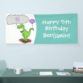 Niedliches Feuer atmet grün lustiger Drache Cartoo Banner (Messe)