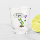 Niedliches Feuer atmet grün lustiger Drache Cartoo Schnapsglas (Vorderseite)