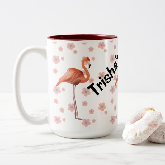 Niedliches Flamingo personalisiert Zweifarbige Tasse (Mit Donut)