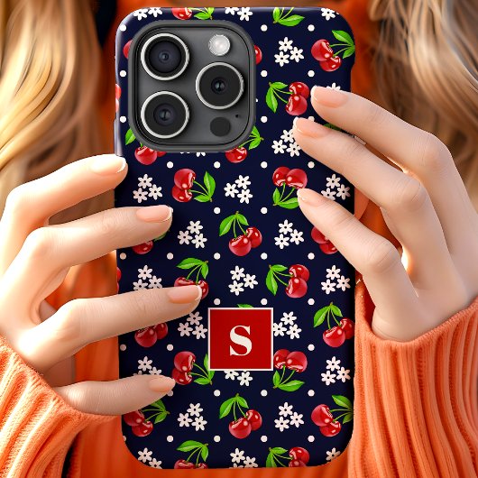 Niedliches florales Polka Dot Cherries Navy Monogr Case-Mate iPhone Hülle