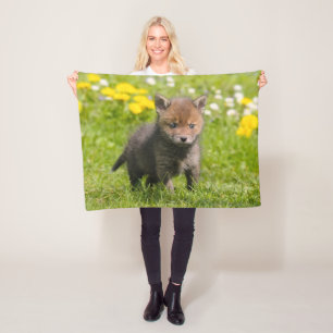 Niedliches Fluffy Red Fox Cub Wild Baby Animal Fot Fleecedecke