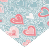 Niedliches Folkloreherz Dusty Blue Blush Pink Girl Tischdecke (Schrägansicht)