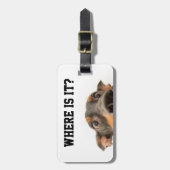 Niedliches Foto eines Hundes, der herausschaut wo  Gepäckanhänger (Vorderseite vertikal)