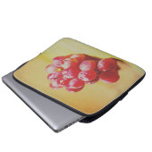 niedliches Foto "Trauben". Jetzt kaufen Laptopschutzhülle (Vorne Knopf)