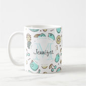 Niedliches Fruchtmuster Summeres Themed Monogram Kaffeetasse (Links)