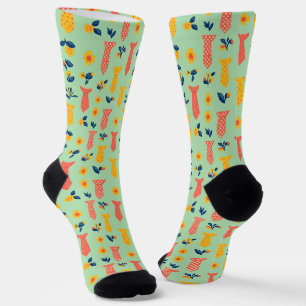 Niedliches Frühjahrsmuster Blume und Krawatte Socken