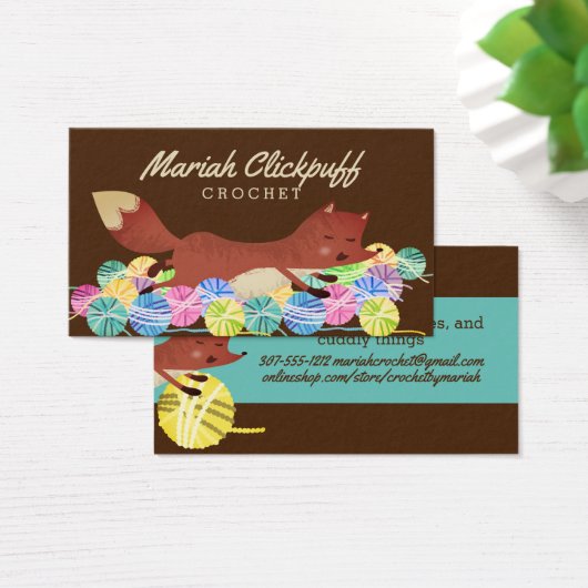 Niedliches Fuchsgarn aus Stricken (Schreibtisch)