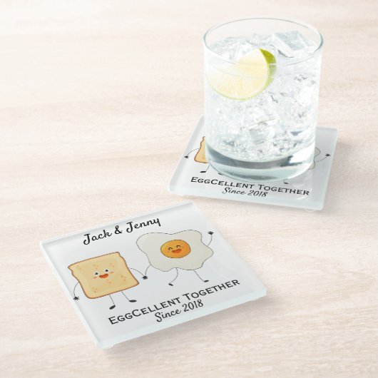 Niedliches Funny Happy Toast Eggcelent Glasuntersetzer (Schrägansicht)